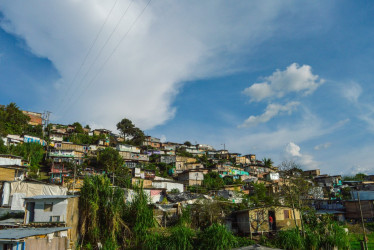 El cadáver de un hombre fue encontrado por los fuertes olores en una casa abandonada del barrio Veracruz en Pereira 