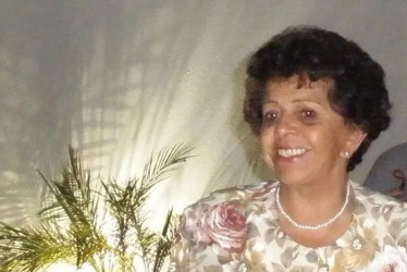 Sus libros más destacados de Dora Mejía Otalvaro son Etnos, Fantasía, El rostro del tiempo y Citas de destinos. 