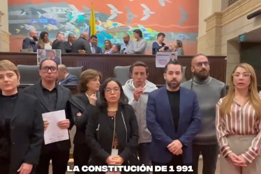 El político caldense Juan Sebastián Gómez rechazó el decreto del presidente Gustavo Petro en compañía de la bancada independiente del Congreso. 