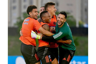 La jornada 15 de la Eliminatoria al Mundial empezará hoy y Colombia jugará mañana en Barranquilla con Perú. 