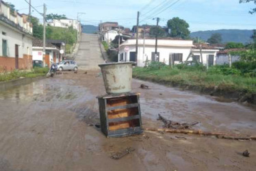 El Cuerpo de Bomberos reportó que 19 casas terminaron inundadas por la crecida de la quebrada Mellizo de Viterbo. Imagen de referencia del sitio.