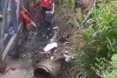 Niño de 2 años cayó en caño en Caimalito, corregimiento de Pereira. Fue trasladado al hospital de La Virginia 