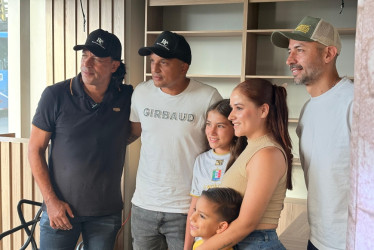 Juan Carlos Henao, Diego Arango y Elkin Soto compartieron con hinchas del Once Caldas en una tarde de fotos y autógrafos.