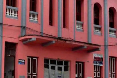 En el 2015 el techo del Teatro Municipal de Salamina, construido en madera y teja de barro, se vino abajo.