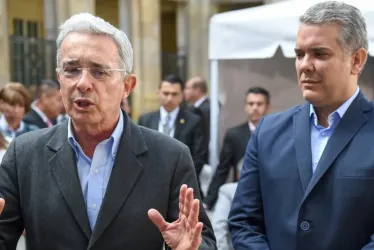 Álvaro Uribe e Iván Duque, expresidentes de la República.