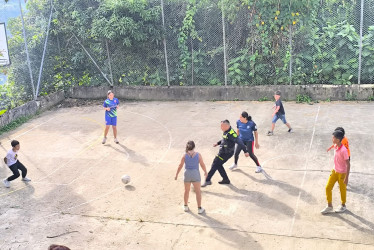 Los niños disfrutaron de un encuentro deportivo y lúdico.