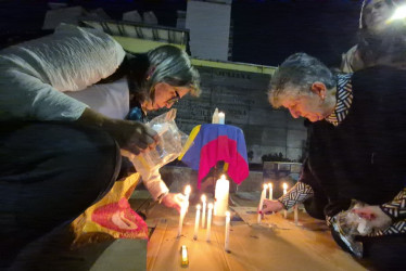 Velatón en Manizales por la salud de Miguel Uribe Turbay