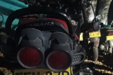 La moto en la que viajaba 