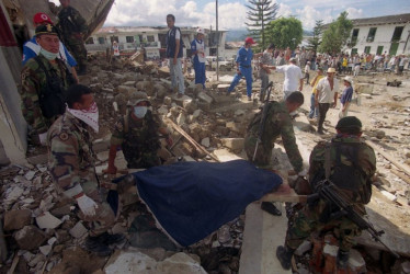 El Frente 47 de las Farc fue el responsable, hace 25 años, de asesinar a 14 policías y 3 civiles en la toma guerrillera de Arboleda, corregimiento de Pensilvania. LA PATRIA revela los detalles del cubrimiento de esta tragedia que aún enluta a Caldas.