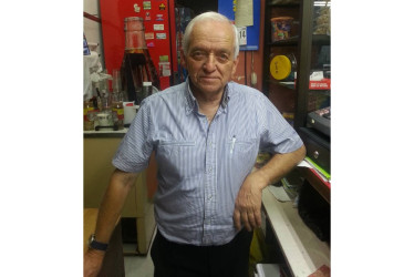 Carlos Eduardo Vásquez Botero, líder cívico de Palermo, murió a los 82 años. Su restaurante, El Rancho, fue un símbolo de comunidad y amistad. Sus seres queridos recuerdan y destacan su legado.