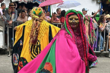 El Desfile de Cuadrillas del Carnaval de Riosucio se vivió este año con color y alegría.