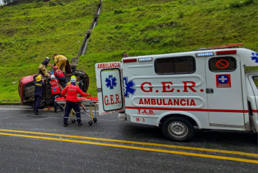 Un policía lesionado.