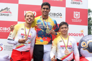 Juan Esteban Naranjo logró el oro, y subió al podio con Miguel Calixto y Santiago Suárez, plata y bronce, respectivamente. 