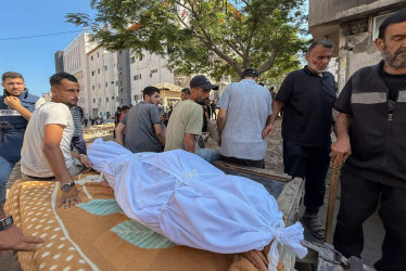 Los hospitales gazatíes han registrado al menos 81 muertos en los ataques de Israel contra la Franja de Gaza. 