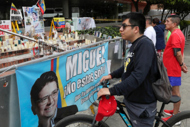 Los médicos iniciaron terapias para mitigar secuelas de su estancia prolongada en cuidados intensivos.