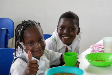 Los colegios deberán fortalecer los saberes alimentarios propios y priorizar los productos y preparación de la región.