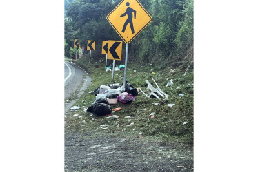 Las basuras llegando a San Peregrino. 