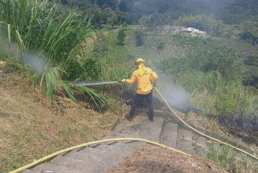Es importante que las comunidades se mantengan atentas a los comunicados oficiales, así como a las páginas de los organismos de socorro y alcaldías municipales, especialmente por posibles cierres de vías- 