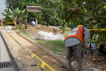 Mejoramiento de los andenes en el barrio La Enea, por el sector de La Nubia.