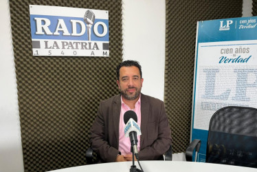 Andrés Felipe Betancourth, el secretario de Educación de Manizales. 