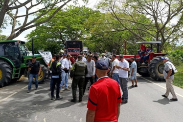 Arroceros en el Huila se unieron al paro nacional.