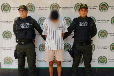 El sujeto le exigía dinero a su víctima con el fin de no delatarla ante su familia o exponer sus fotos íntimas.