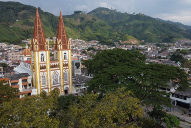 En Chinchiná se viene promoviendo una campaña para no dar limosna, debido a la gran cantidad de personas que deambulan por los barrios y calles del Centro pidiendo dinero.