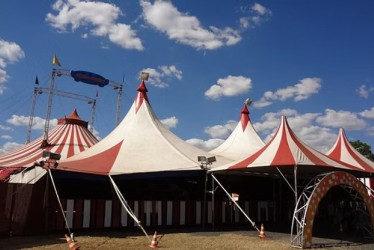 El espectáculo al que acudió Rivadeneira se anunciaba como 'los acróbatas más bellos del planeta', dirigido a un público mayor a 18 años