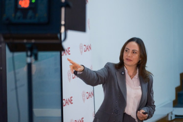 La directora del DANE, B. Piedad Urdinola, presentó el informe de pobreza monetaria.