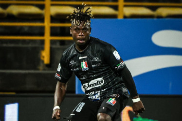 Déinner Quiñones realizó la jugada individual que terminó en el único gol del Once Caldas ante Fortaleza. Conozca el análisis de la derrota del Blanco en Bogotá.