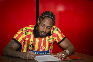 Deportivo Pereira se quedó con uno de los jugadores más buscados en el mercado de pases del fútbol colombiano, fichó a Omar Albornoz. 