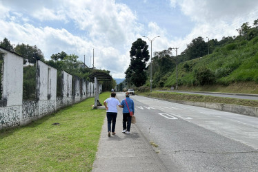 Aunque la ciudadana asegura que fueron varios afectados, la Policía niega que se haya efectuado alguna actividad con lacrimógenos.