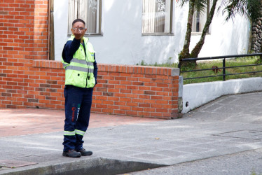 El reportero gráfico denunció que la discusión se generó cuando registraba la poda de árboles en el sector del Cable.