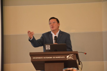 El registrador Nacional, el caldense Hernán Penagos. 