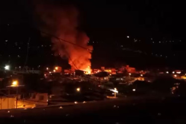Aproximadamente 36 familias lo perdieron todo por el incendio en Villa Santana, Pereira 