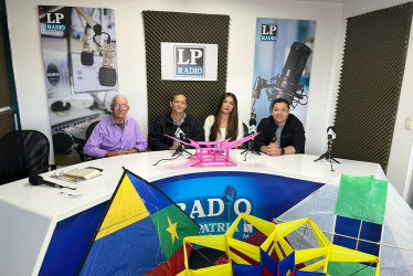  Antonio María Torres, Wilmar Villa, María Fernanda González y Juan David Arias, integrantes del Club Cóndores del Cumanday de Manizales. 