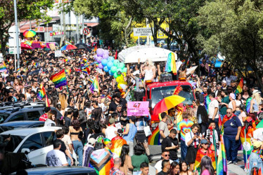  La marcha de la comunidad LGBTIQ+ se realizó este sábado por la avenida Santander de Manizales.