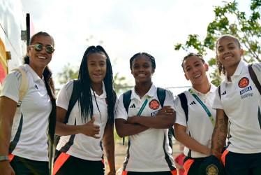 Daniela Arias, Daniela Caracas, Linda Caicedo, Wendy Bonilla y Jorelyn Carabalí, integrantes de la Selección Colombia que estarán en la Copa América Femenina.