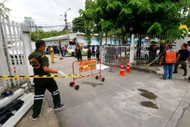 el popular mercado Or Tor Kor de Bangkok.