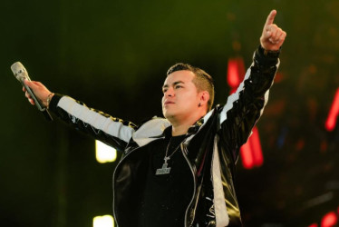 Yeison Jiménez viene de llenar El Campín de Bogotá y ahora busca un éxito total en la Plaza de Toros de Manizales el 9 de agosto.