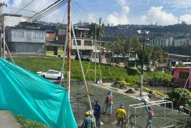  Fotos I Facebook alcaldías I LA PATRIA  En noticias del Área Metropolitana Centro-sur de Caldas se incluyen reparación de una cancha de deportiva, impulsan campaña contra disposición adecuada de basuras y apoyo para mujeres cafeteras, entre otras informaciones.