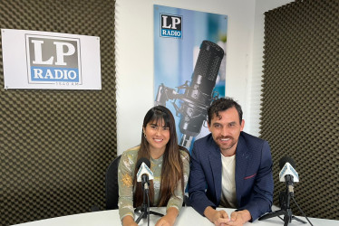  Ximena Cardona Arboleda y Camilo García, gestores de Refugio Librería de Manizales. 