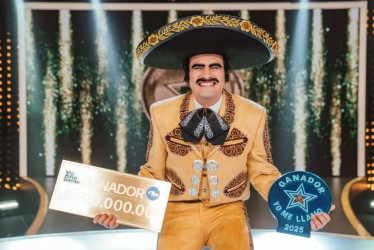  Víctor Serna, ganador de Yo me llamo 2025, con su imitación de Vicente Fernández.