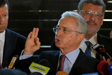  Álvaro Uribe Vélez.