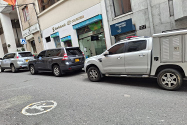 Así estaba la calle 21 entre carrera 22 y 24. 