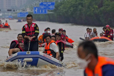 Las tareas de búsqueda y rescate continúan en el lugar, que se encuentra en una de las provincias más afectadas por las graves precipitaciones. 