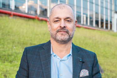 Diego Angelillis Quiceno, gerente de la Industria Licorera de Caldas, acudirá acompañado de su familia para recibir el reconocimiento. 