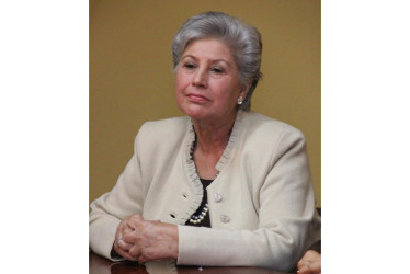 Elvia Muñoz de Gómez.