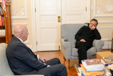 Gustavo Petro y John T. McNamara este jueves en Casa de Nariño.