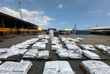 2,8 toneladas de clorhidrato de cocaína estaban camufladas en un cargamento de panela pulverizada. 